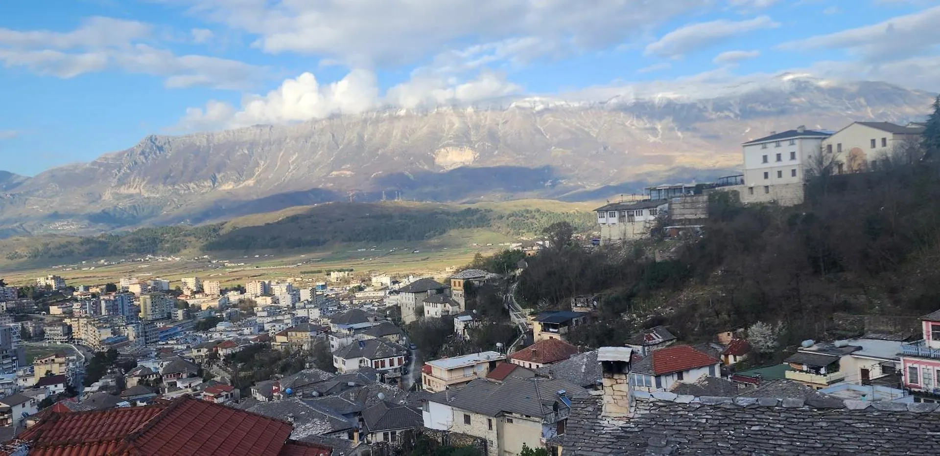 بيت ضيافة Silver Hill Guesthouse Gjirokastër
