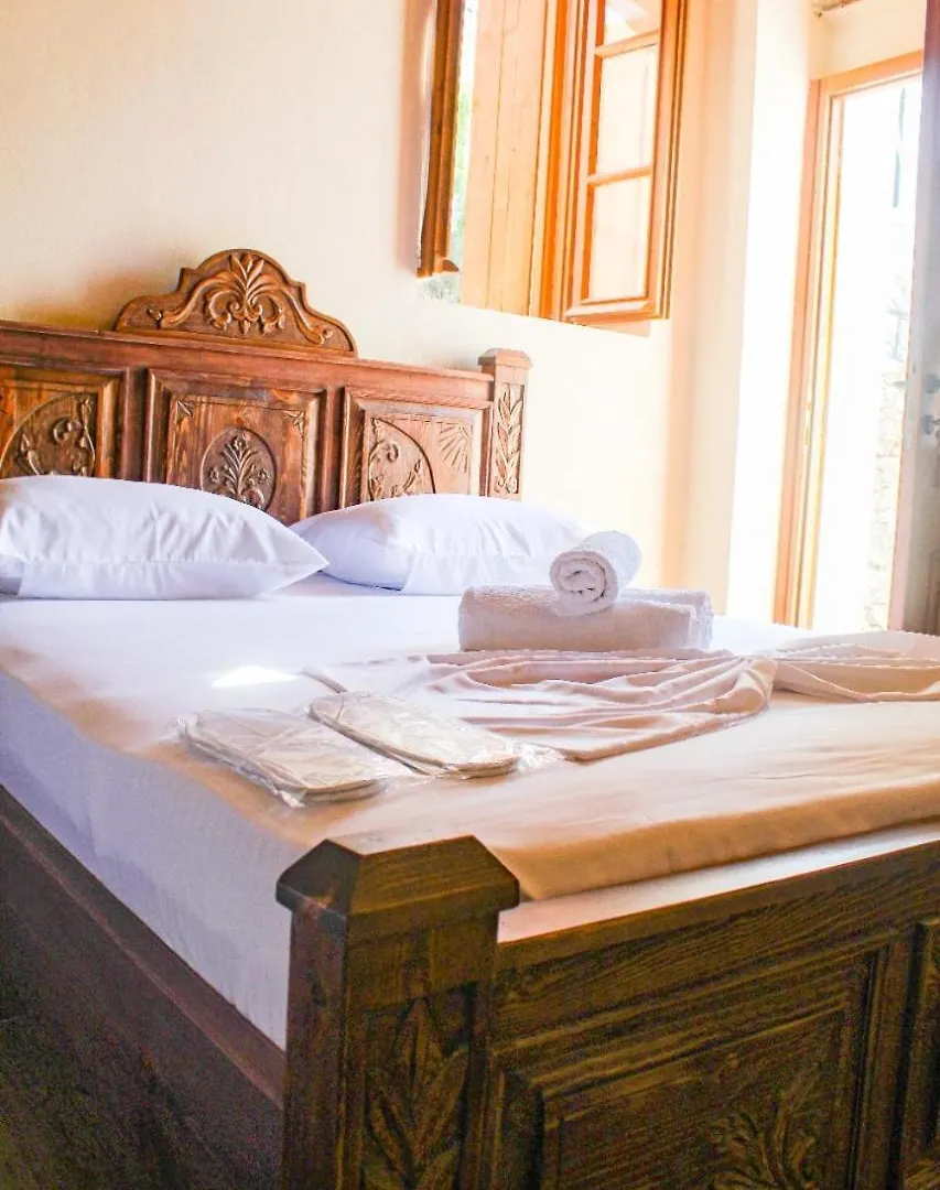 Silver Hill Guesthouse Gjirokastër بيت ضيافة