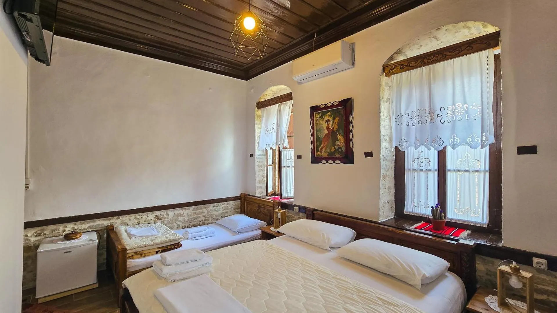 بيت ضيافة Silver Hill Guesthouse Gjirokastër