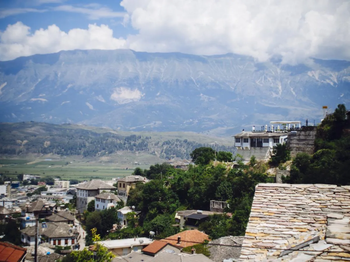 Silver Hill Guesthouse Gjirokaster 3*,  Albania