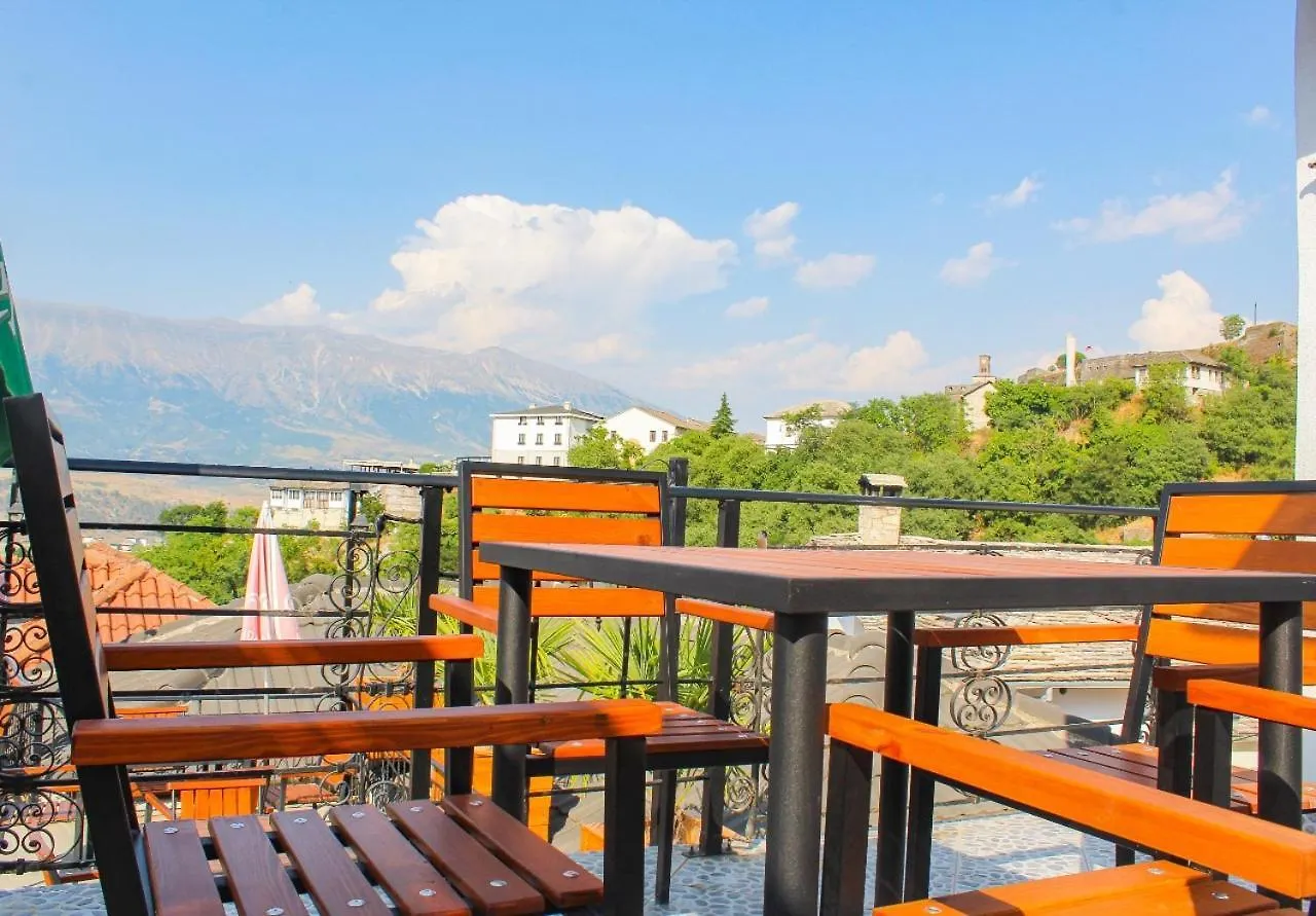 Silver Hill Guesthouse Gjirokastër