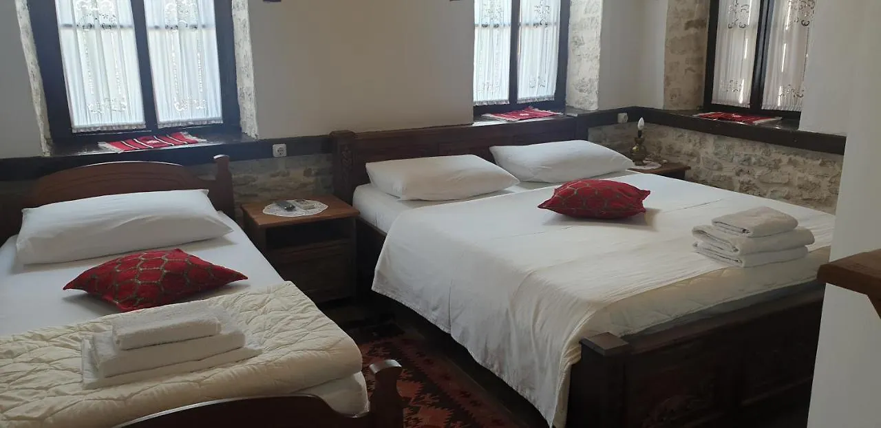 Silver Hill Guesthouse Gjirokastër 招待所