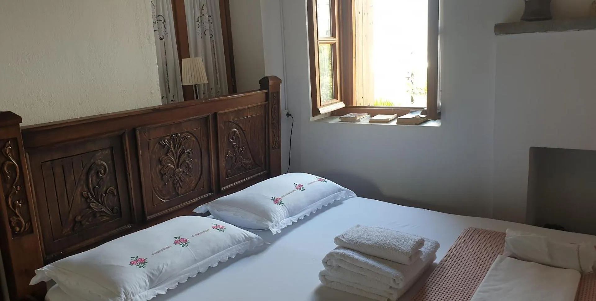 Silver Hill Guesthouse Gjirokastër 3*,