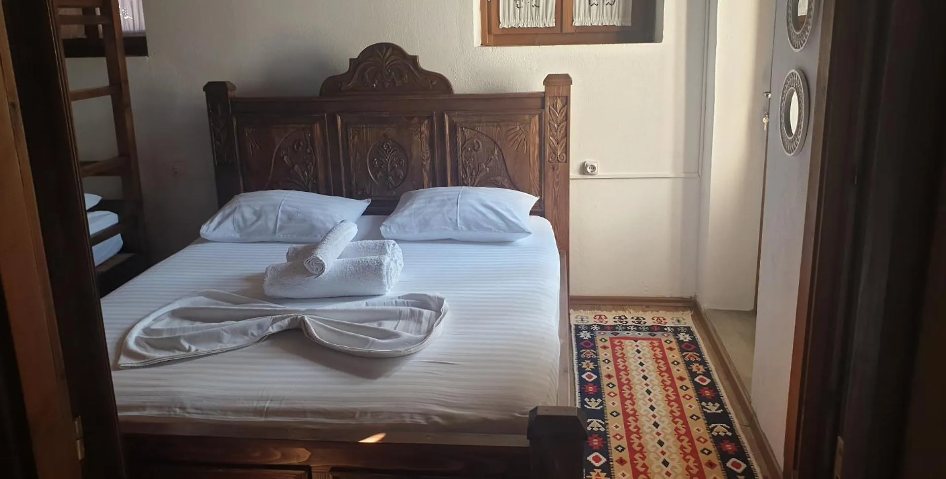 Silver Hill Guesthouse Gjirokastër 招待所