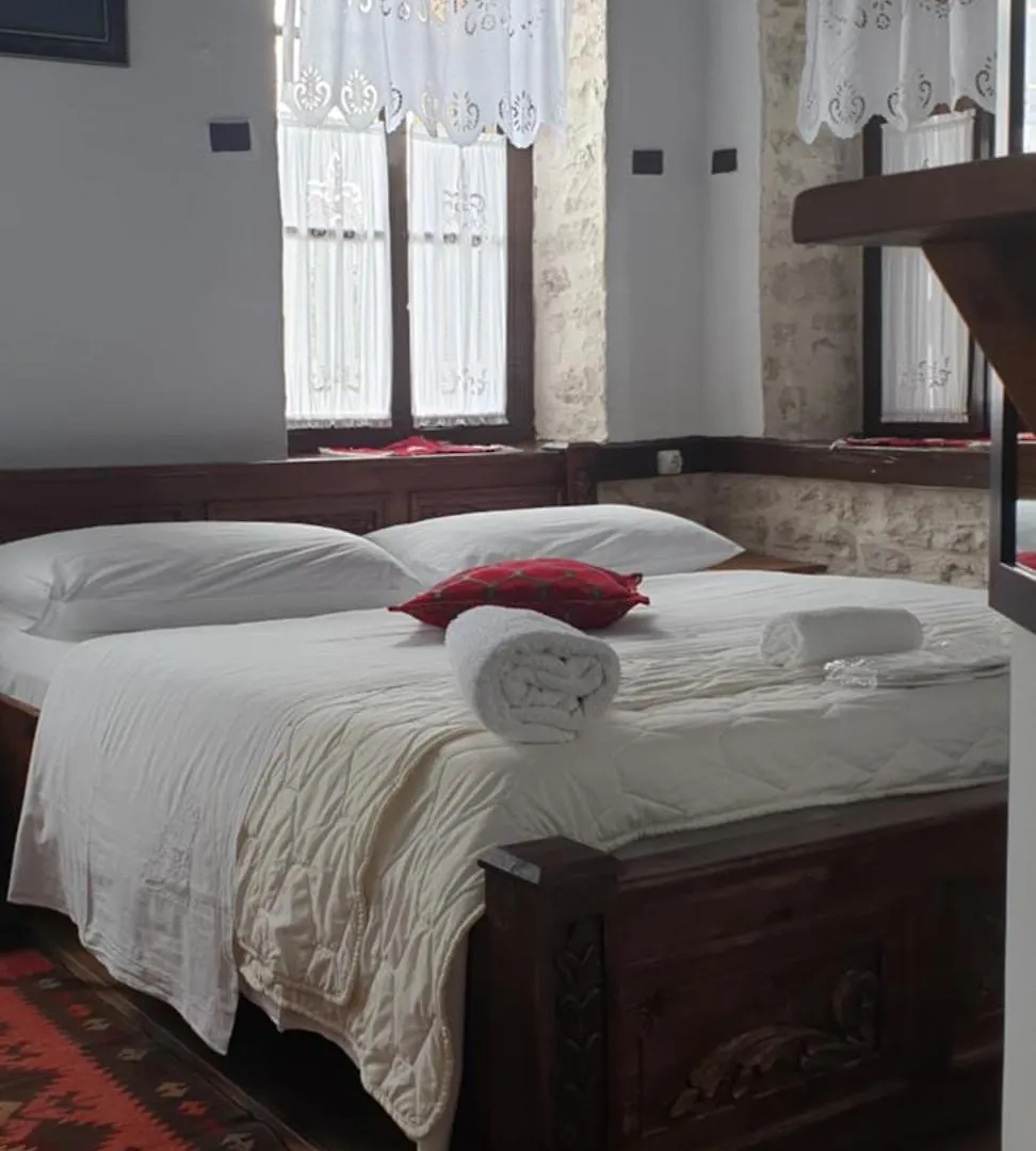 Silver Hill Guesthouse Gjirokastër