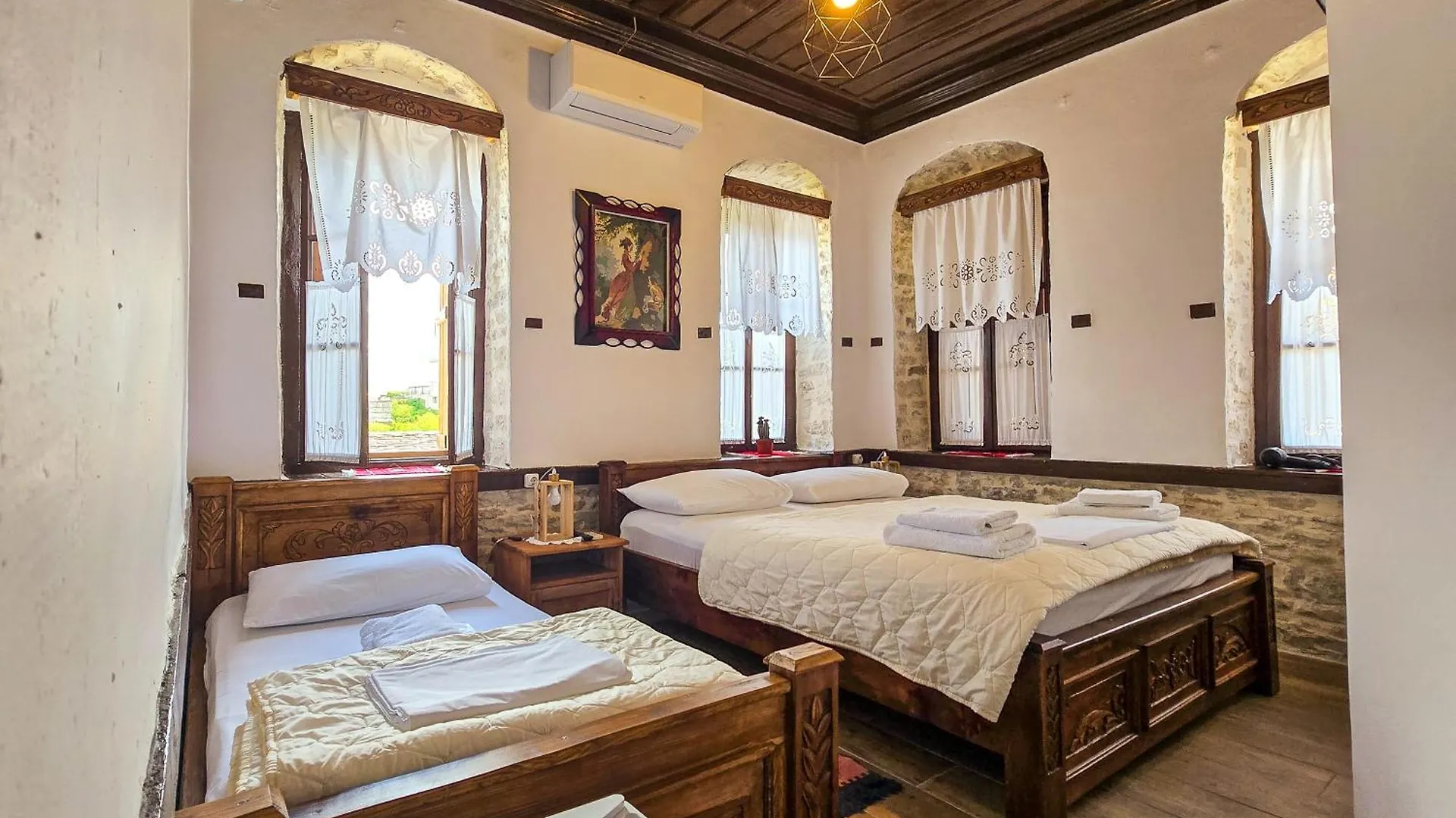 Silver Hill Guesthouse Gjirokastër